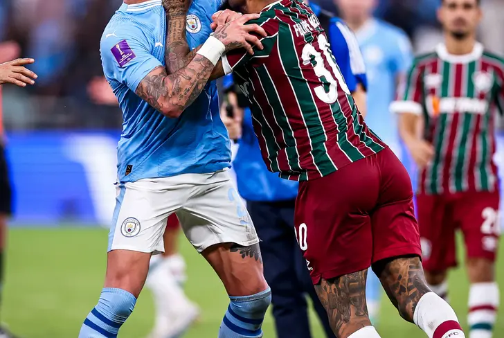Al final del partido, Felipe Melo y Kyle Walker protagonizaron una pelea que no pasó a mayores.