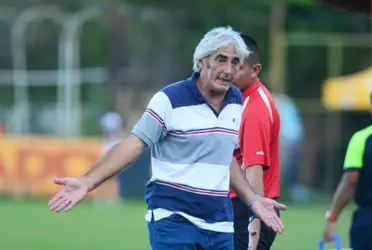El técnico argentino ha tenido un buen paso por el fútbol salvadoreño, donde ha logrado ganar el título de técnico campeón nacional