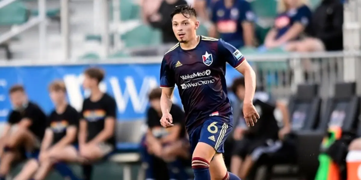 A pesar de que no existe un sistema de ascensos y descensos en la USL 1, el North Carolina FC ya había anunciado su intención de pasar acá