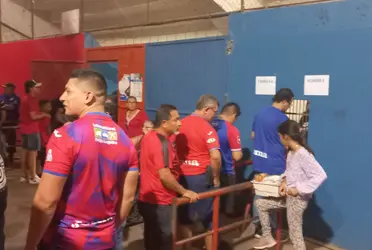 Algunos aficionados mostraron su descontento ante una situación de la cuál no fueron notificados por la directiva fasista, piden lo aclaren