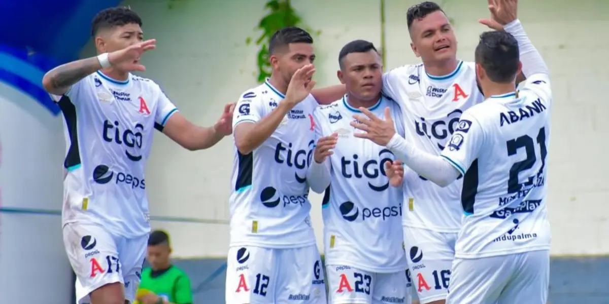 Alianza vive una suerte de reconstrucción.