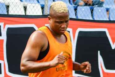 Ambos equipos llegan a este encuentro con historiales notables. CD Dragón, conocido por su agresivo estilo de juego y una sólida defensa