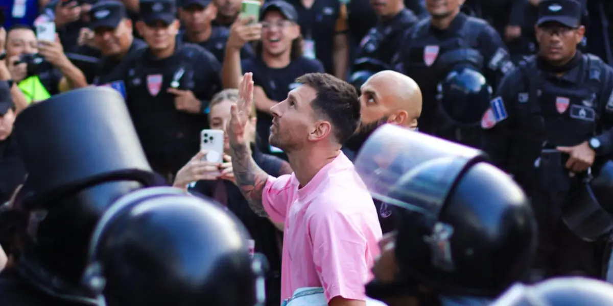 Así saldrán los equipos al terreno de juego, en el inédito partido en la visita de Messi al país