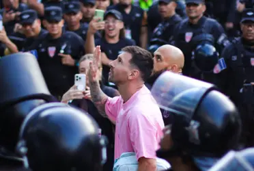 Así saldrán los equipos al terreno de juego, en el inédito partido en la visita de Messi al país