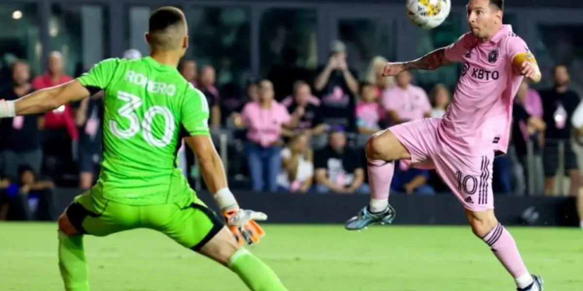 Aunque estará ausente de la convocatoria actual, el arquero es el único cuscatleco que se ha enfrentado al argentino