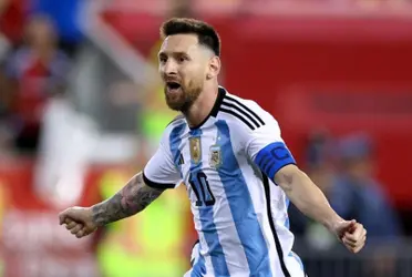 Aunque no superó el récord de la camiseta más cara del deporte, la subasta dejó millones en ganancias, generadas por el astro argentino