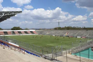 Con la incertidumbre de cómo quedará el césped luego de un concierto en el Barraza, se jugará la vuelta de la semifinal