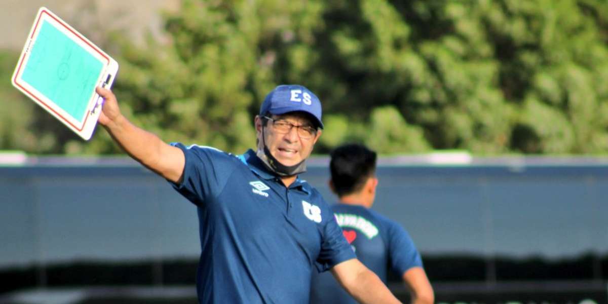 Con miras al encuentro de esta noche, el técnico nacional hará algunos cambios estratégicos y otros por bajas en el 11 titular de la Selecta