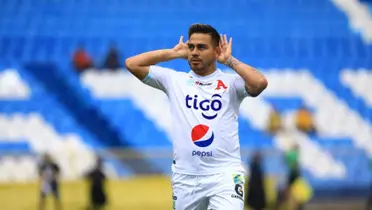 Con su doblete en Usulután, el delantero nacional continua vigente y reaviva el debate si debería ser considerado para selección nacional