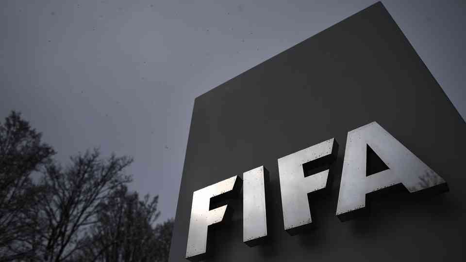 La FIFA muestra su apoyo, Gianni Infantino habla a El Salvador 