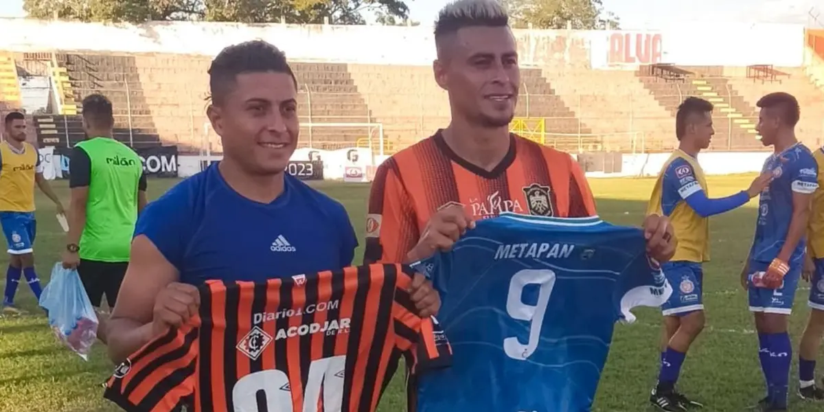 Darwin comenzó el partido como titular y se mantuvo en el campo hasta el minuto 78, mientras que Óscar ingresó como sustituto en el 69