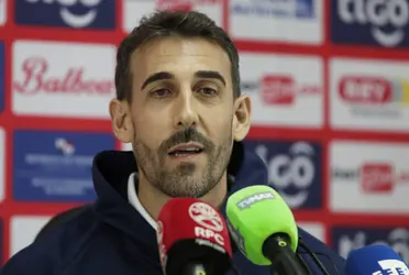 David Dóniga reemplaza a de la Barrera.