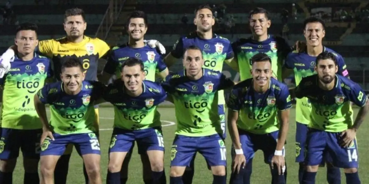 Douglas Vidal Jiménez cuenta con una trayectoria destacada en el ámbito del fútbol lo que lo convierte en un candidato sólido para el equipo