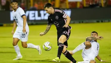 El argentino estuvo 45 minutos en el campo del Cuscatlán