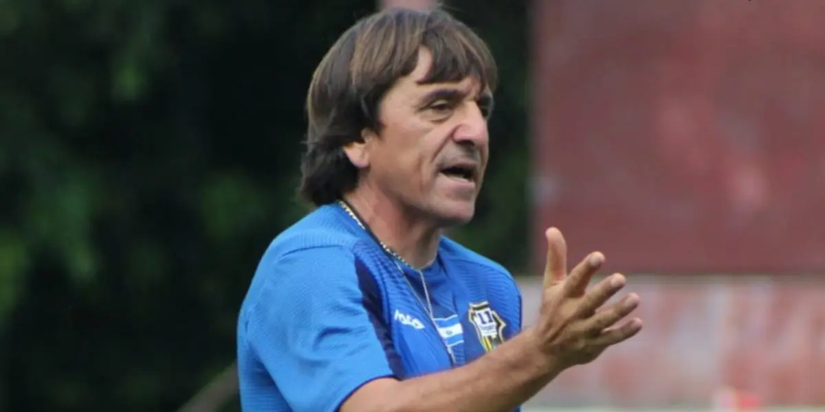 El argentino fue el artífice del retorno a la Primera División del equipo azulón luego de más de 3 décadas de ausencia en el circuito mayor