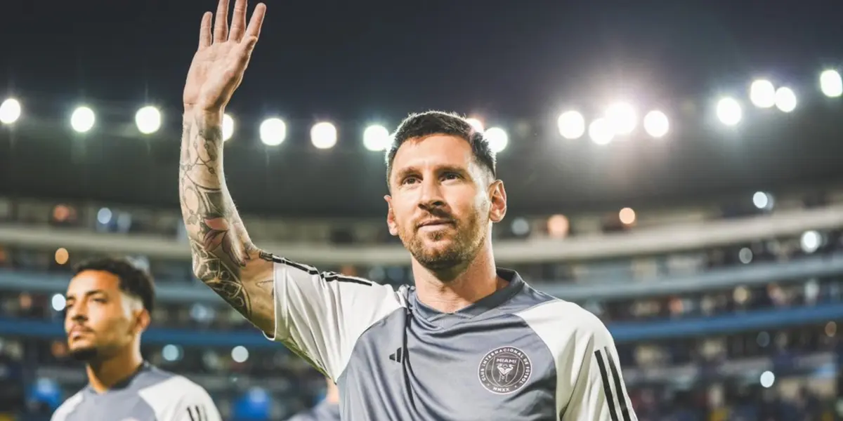 El astro argentino tuvo un desempeño de 45 minutos en el estadio, para después presenciar el partido desde la banca