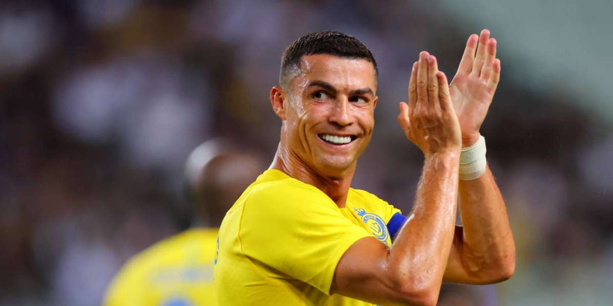 El astro generó un gran entusiasmo al llegar a Teherán. En esta ciudad, el equipo saudí Al Nassr se enfrentará al equipo iraní Persépolis