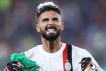 La camiseta más vendida estos días por el AC Milán, pertenecen a este héroe en el partido ante el Genoa