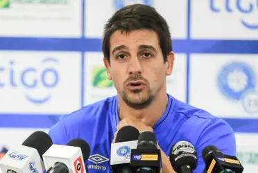 El coordinador de selecciones dijo sentirse frustrado por la decisión que tomó el técnico Rubén de la Barrera, con respecto a la Selecta