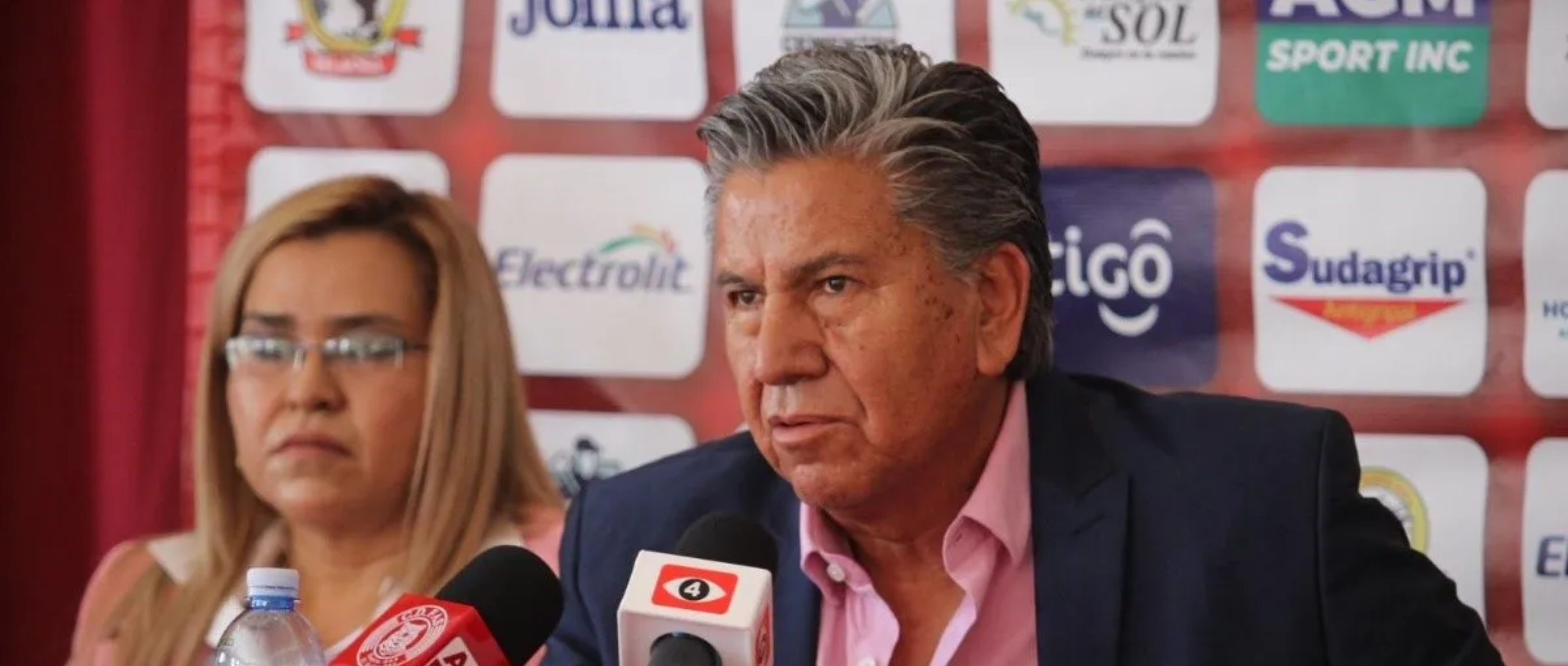 Ante últimos partidos, Raúl Arias carga contra las decisiones arbitrales de la Liga Mayor