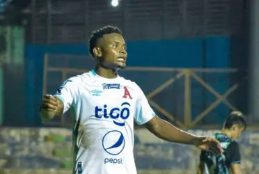 El delantero colombiano se perdió los últimos 11 duelos de los paquidermos y pasará más tiempo sin poder jugar debido a esta lesión