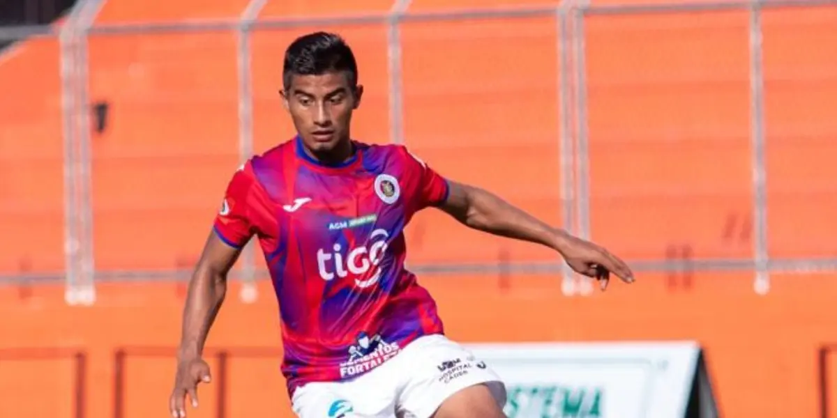 El delantero conectó un buen disparo que se coló en la portería del cuadro mitológico, los tigrillos sumando tres puntos vitales de momento