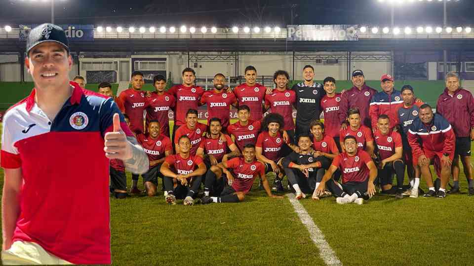 El delantero mexicano se integró ayer a la concentración de FAS en Guatemala.