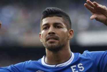 El delantero salvadoreño habló de su trayectoria en el futbol europeo, luego de ser vendido por los albos del Alianza