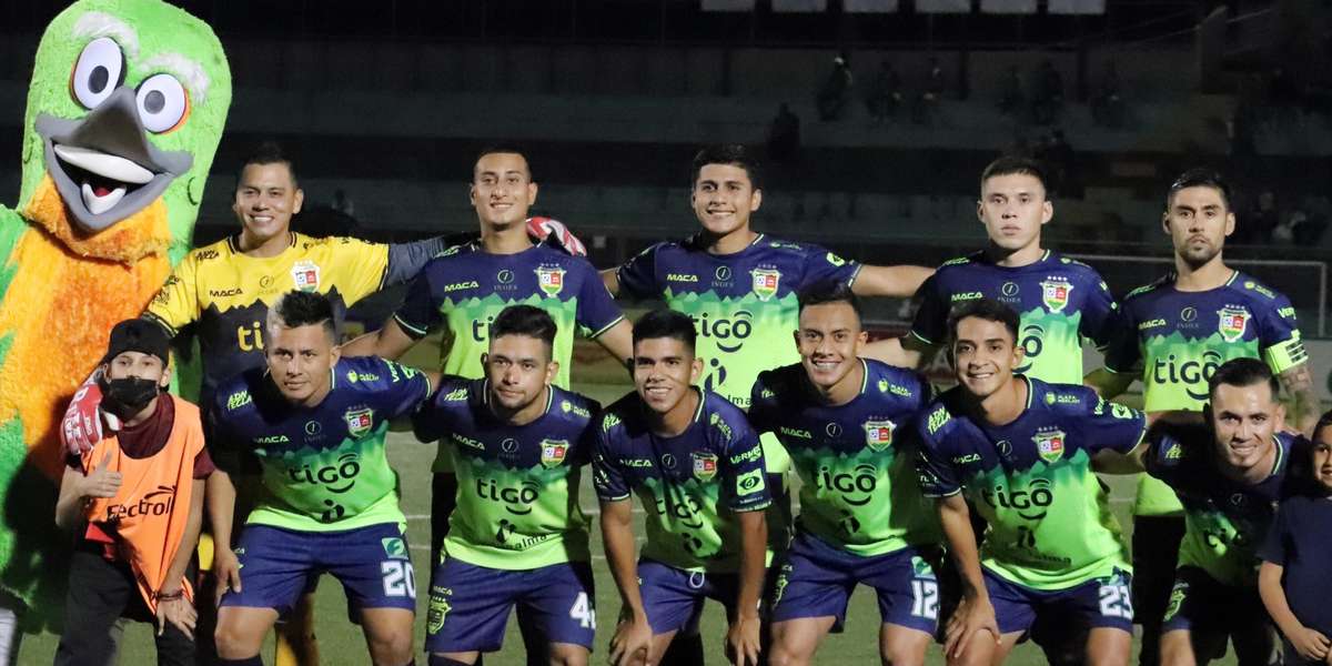 El entrenador del Santa Tecla, Francisco Medrano, se refirió a la situación incómoda que atraviesa su equipo, último lugar de la tabla