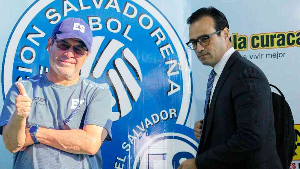 El entrenador espera volver a la actividad con la Selecta mayor en los próximos días.