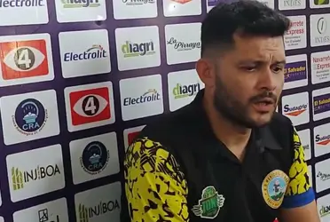 El estratega destaca que, a pesar de las derrotas, los jugadores han respondido de manera positiva al cambio de sistema de juego que busca