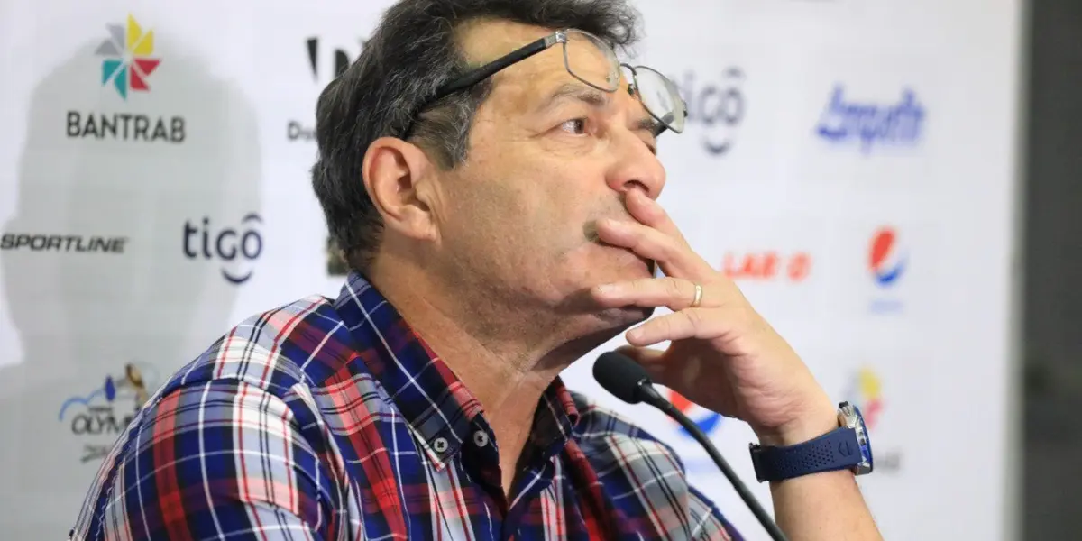 El extécnico de la Selecta estuvo esperando una resolución de la Federación pero ante la falta de respuesta, llevará su caso ante la FIFA