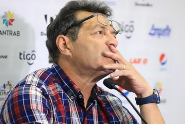 El extécnico de la Selecta estuvo esperando una resolución de la Federación pero ante la falta de respuesta, llevará su caso ante la FIFA