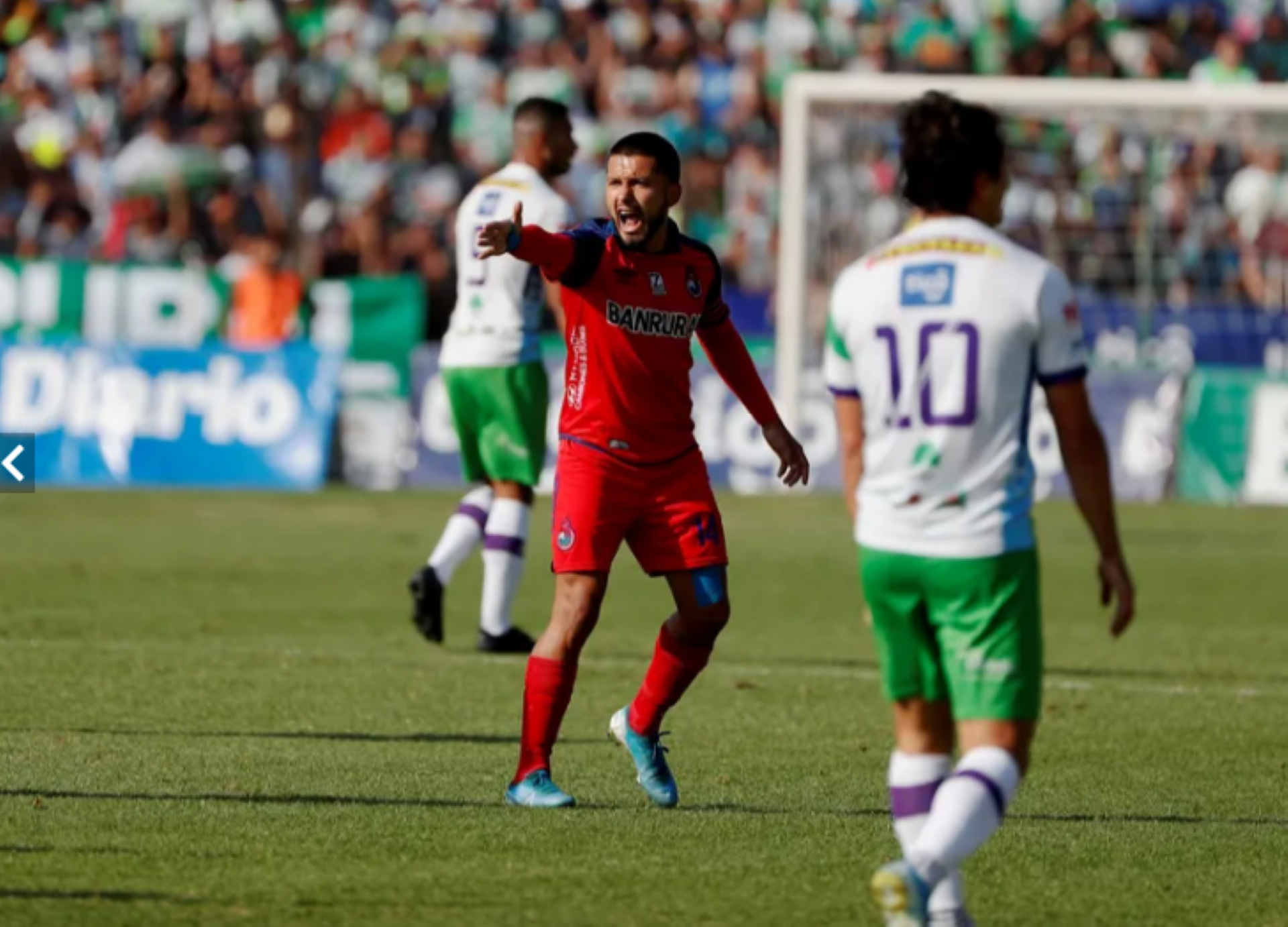 El futbolista salvadoreño Jaime Alas y "Rojos" de Municipal fueron eliminados en la ronda eliminatoria de Guatemala
