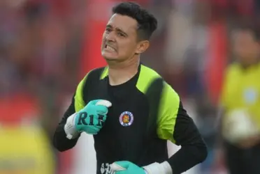El guardameta de CD FAS, Kevin Carbantes.