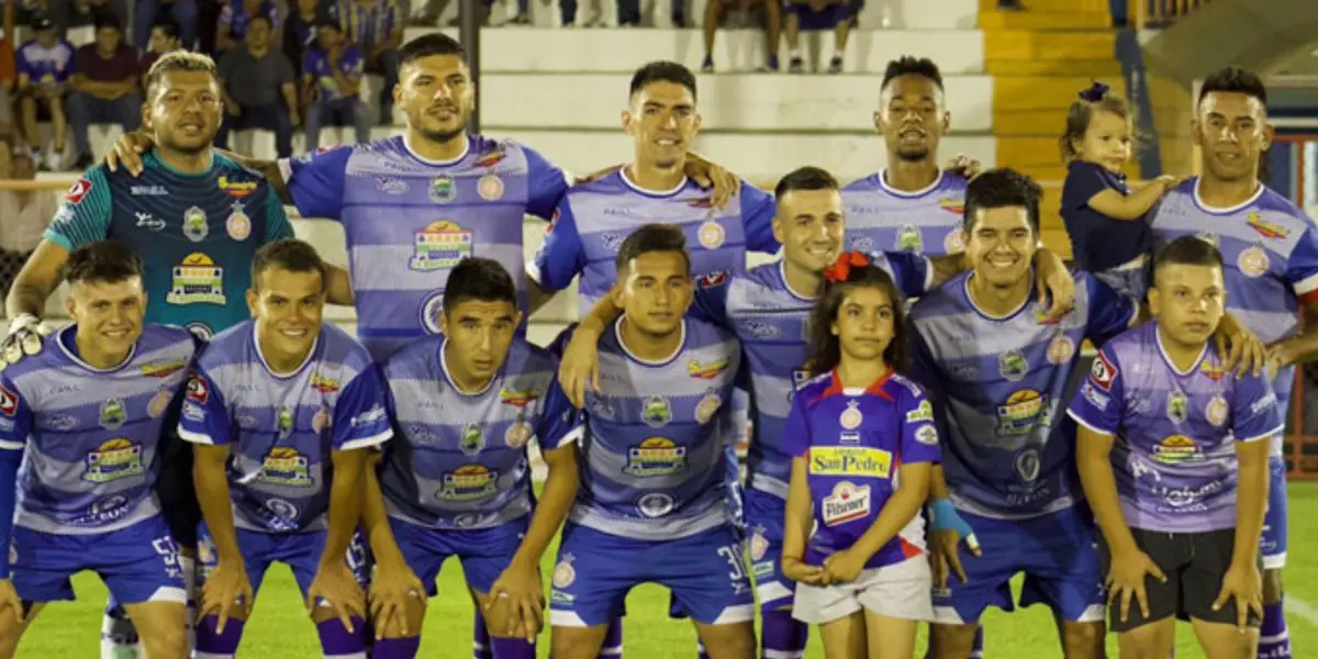 El inicio del partido estuvo marcado por cierta irregularidad en el rendimiento del cuadro calero bajo la dirección de Jorge Rodríguez