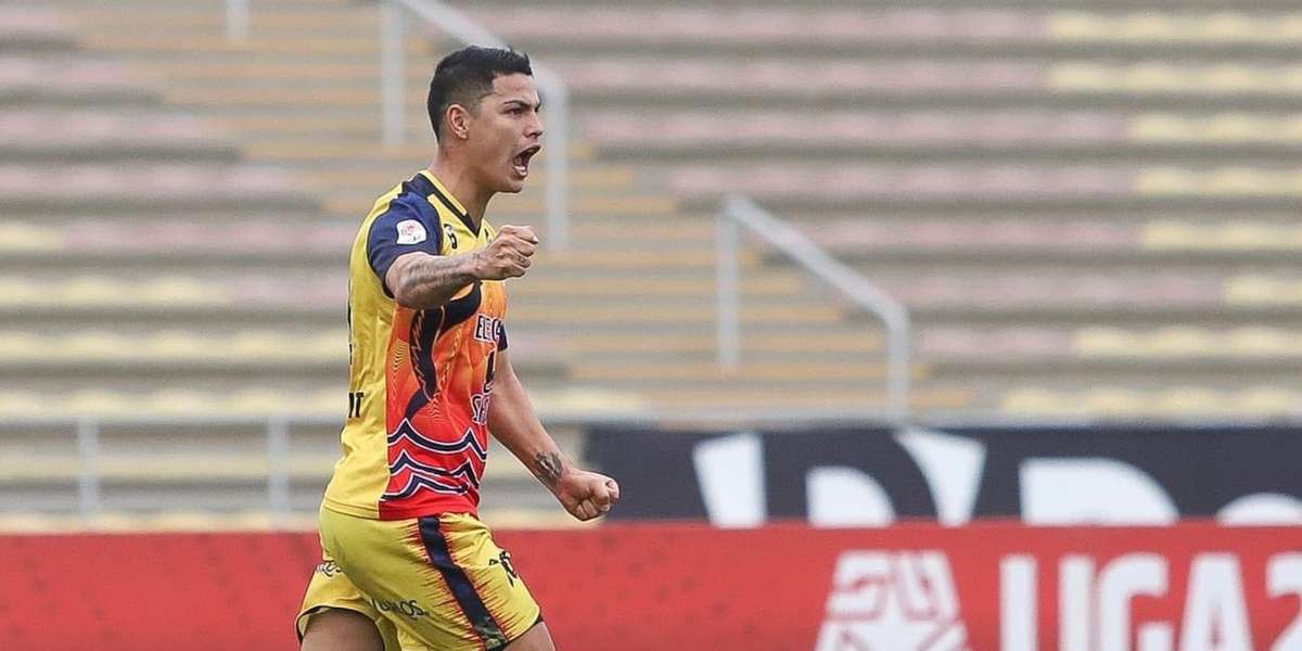 El jugador, conocido por su compromiso y entrega en cada equipo al que se une, expresó su orgullo al conseguir el campeonato y el ascenso