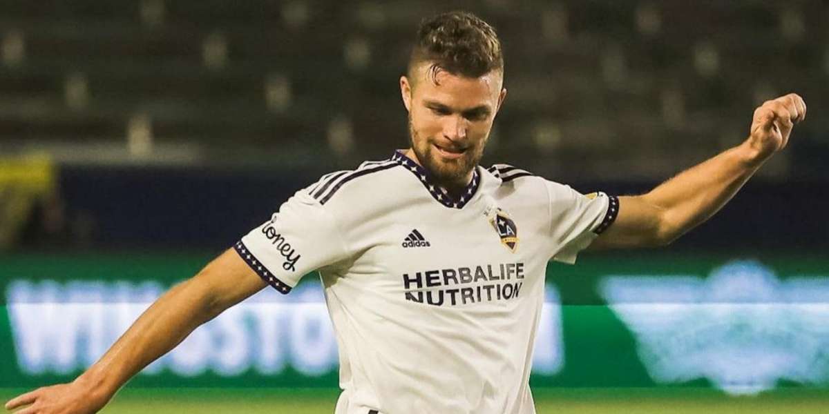 El jugador nacional señaló se encuentra en un momento crucial de su vida personal, ya que hace tan solo dos semanas se convirtió en padre