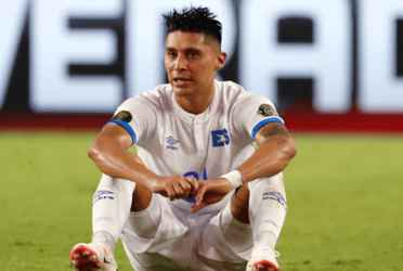 El lateral destacó la confianza incondicional que Pérez depositó en él, incluso en momentos difíciles. "Me sorprendió la salida del profe"