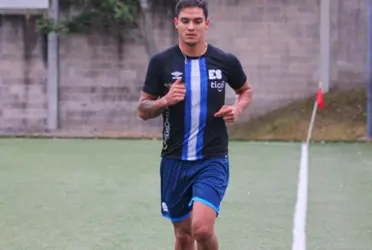 El médico informó sobre la intervención y expresó su esperanza de una pronta recuperación para el seleccionado nacional