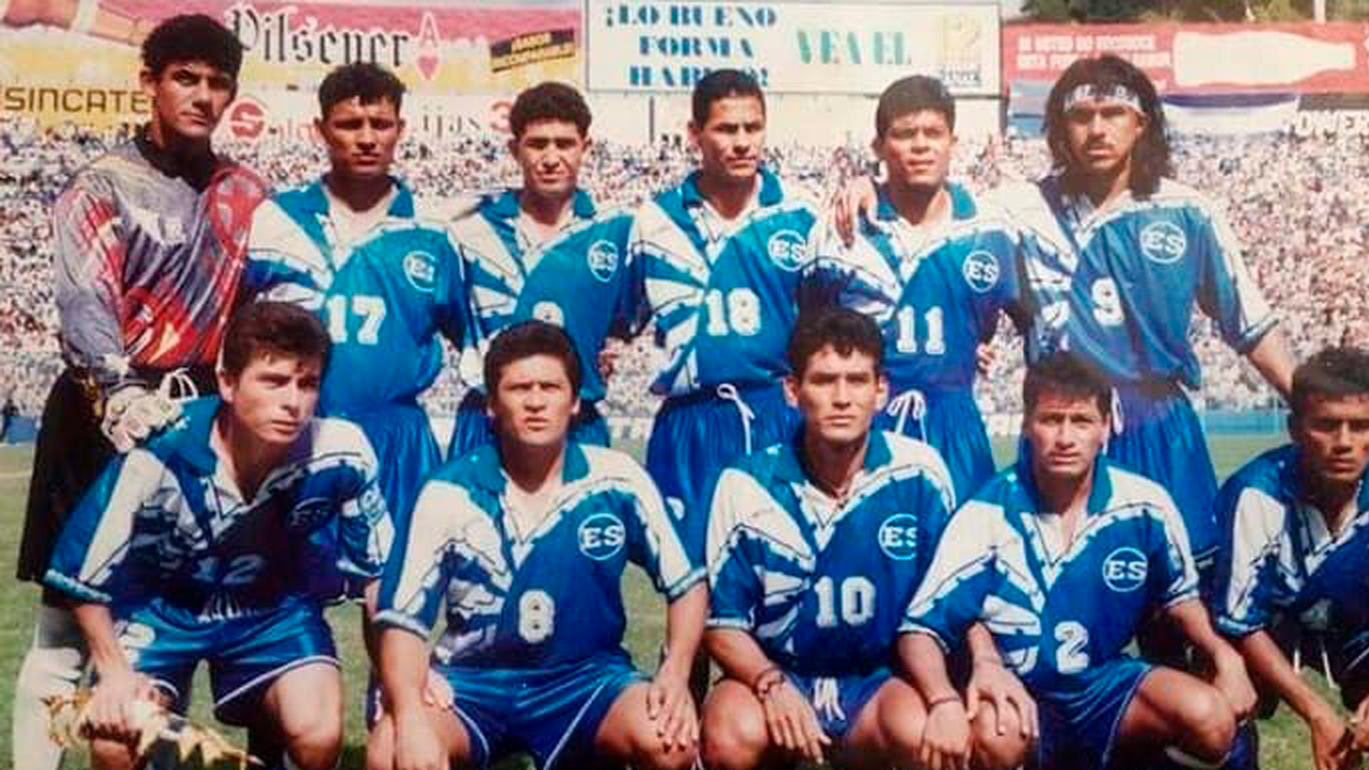 El mítico goleador habló del orgullo que representa estar en los libros de historia de la selección