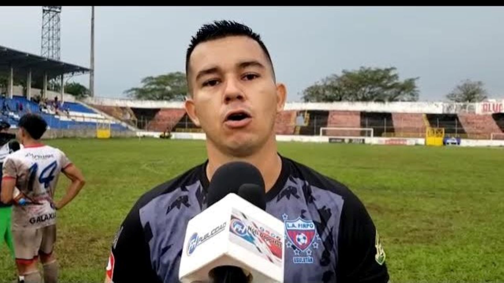 El portero de Firpo se convirtió en la figura del partido ante Dragón al tapar un penal al delantero Jhon Montaño.