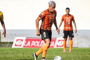 El primer tiempo se caracterizó por la dominación del equipo local. Desde los primeros minutos, Águila demostró juego organizado y agresivo