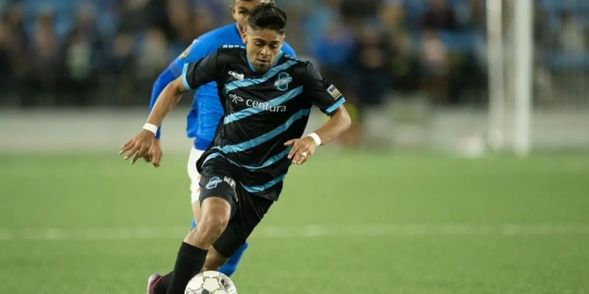 El salvadoreño seguirá vinculado a su equipo luego de dos temporadas con ellos, a la espera de clasificar a instancias definitivas