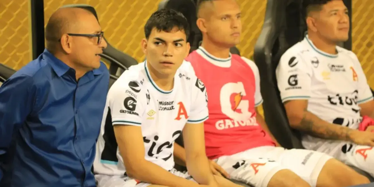 El técnico de los albos espera todavía más del extremo nacional