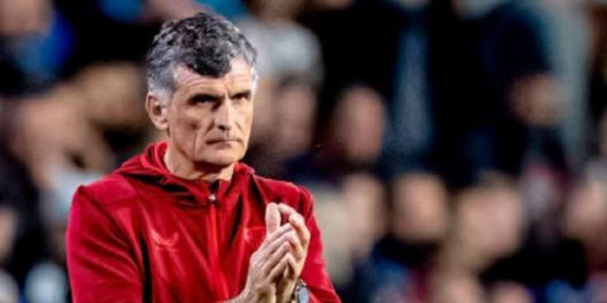 El técnico llevó al equipo a la obtención de su séptima Europa League el año pasado, pero el equipo está en el 14° puesto en Liga Española