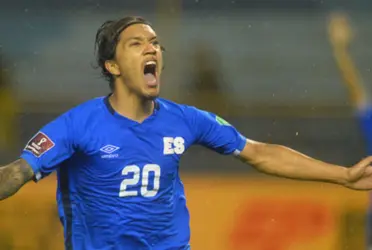 El técnico neerlandés fue consultado sobre las características del jugador cuscatleco y su aporte al club