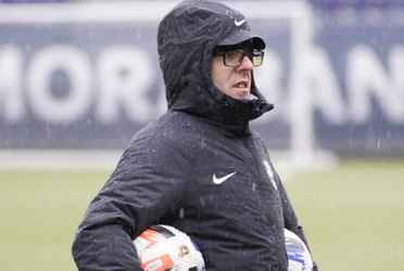 El técnico posee una amplia trayectoria en el ámbito del fútbol. Inició su carrera como entrenador en el Alcora CF en 2004, y es un formador