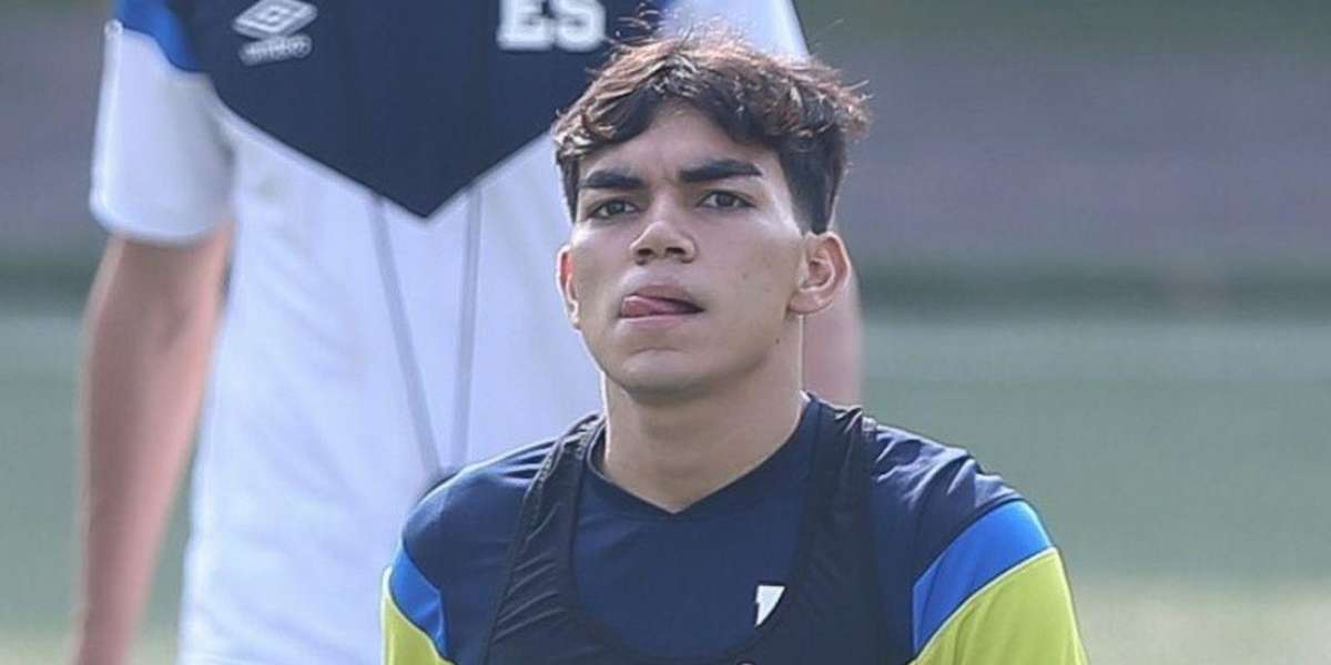 El volante salvadoreño actualmente militando en Costa Rica estará llamado a la Selecta para los partidos ante Martinica