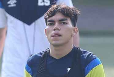 El volante salvadoreño actualmente militando en Costa Rica estará llamado a la Selecta para los partidos ante Martinica